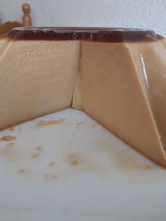 Una foto de Flan de café bicolor