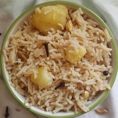A picture of Aloo Pulao (potato rice).