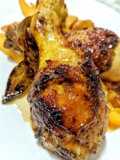 Foto principal de Muslos de pollo en salsa de naranja