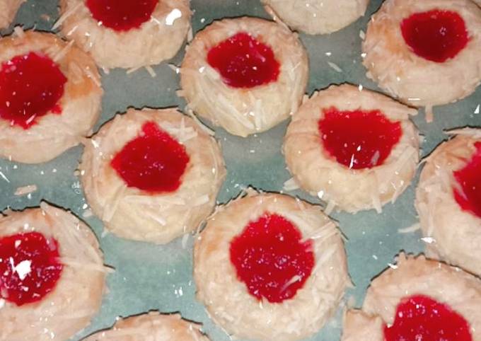 Recipe: Perfect Thumbprint cookies selai stroberi