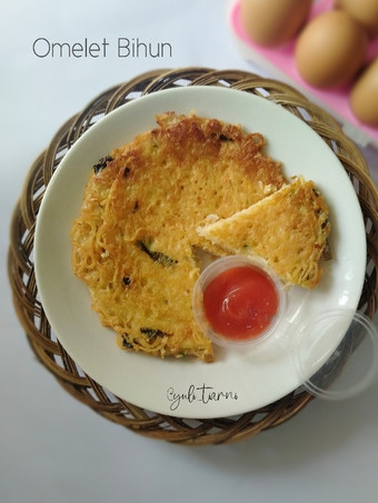 Langkah Mudah untuk Membuat Omelet Bihun yang Menggugah Selera