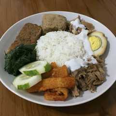 A picture of Gudeg Komplit.