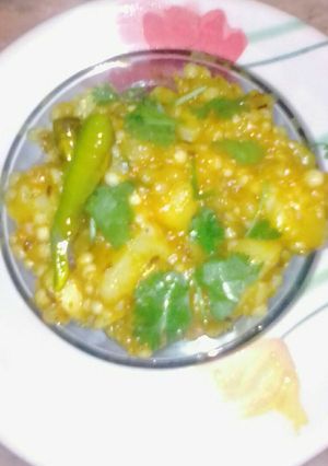 A picture of Tasty Tasty Sabudana khichdi.