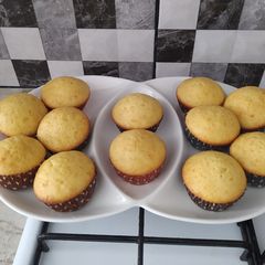 A picture of Vanilla cupcakes.