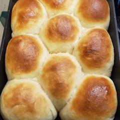 A picture of Dinner Rolls.