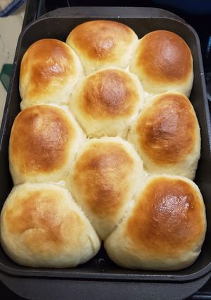 A picture of Dinner Rolls.