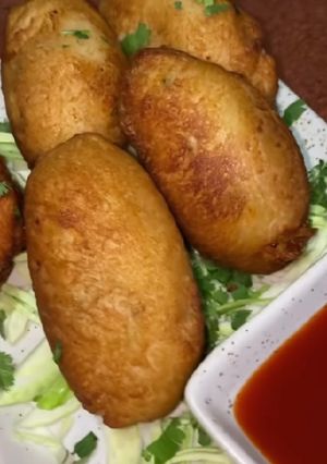 A picture of Cheesy bread rolls.