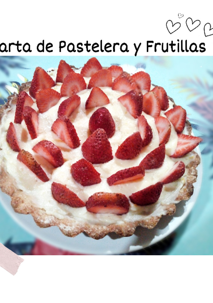 Una foto de Tarta de Crema Pastelera y Frutillas