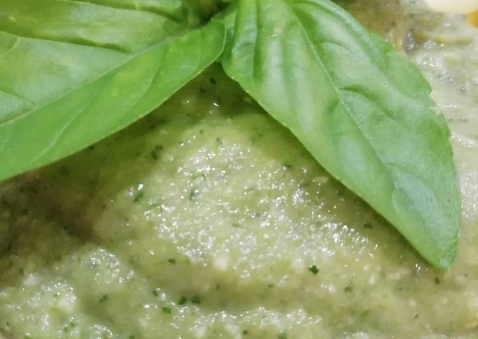 Recette Savoureux Pesto courgette / basilic / noix