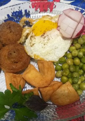 عکسی از دستور کتلت قارچ و مخلفات