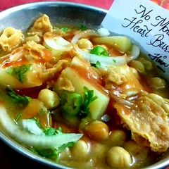 A picture of Kathiyawari Cholay/ juicy Cholay chat.
