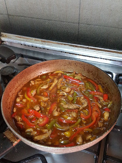 A picture of Sweet and sour sauce.