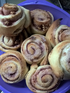 Una foto de Rollitos de dulce y nuez con masa de medialunas de poco tenor graso