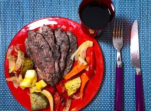 Una foto de Colita de cuadril con salsa gravy de malbec