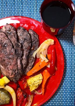 Una foto de Colita de cuadril con salsa gravy de malbec