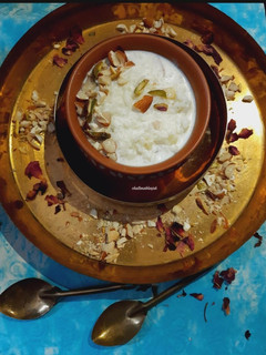तांदळाची खीर (tandalachi kheer recipe in marathi) रेसिपी चे मुख्य फोटो