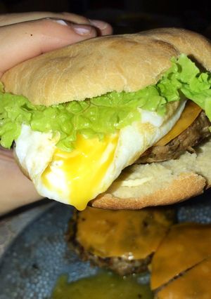 Una foto de Hamburguesa casera🤤