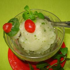 A picture of Muskmelon-mint slush.