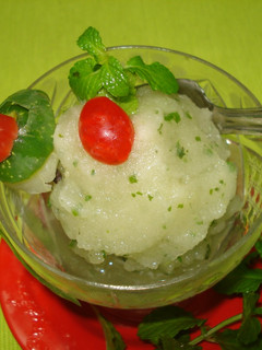A picture of Muskmelon-mint slush.