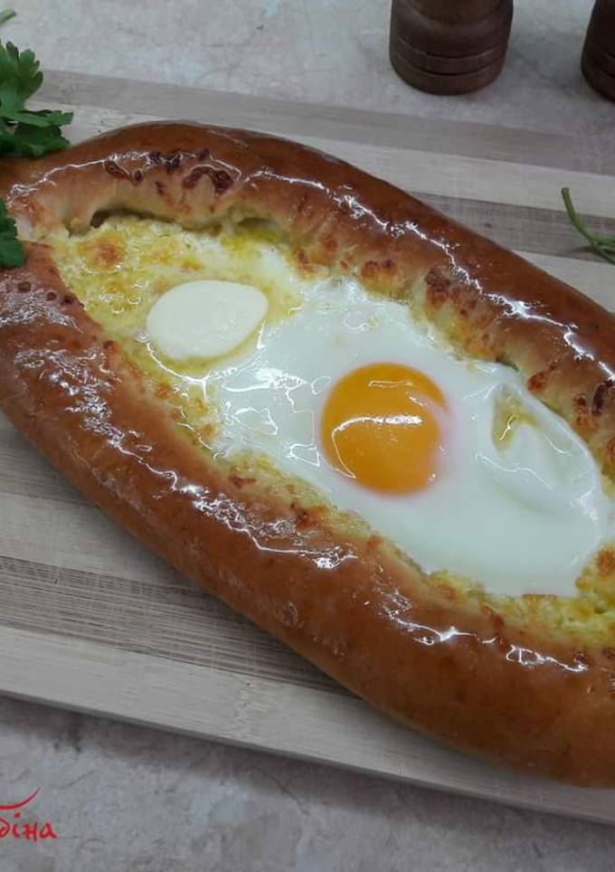 Хачапурі по-аджарськи