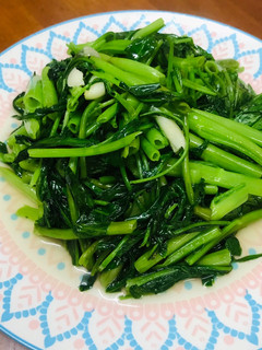 蒜炒空心菜 的食譜成品照片
