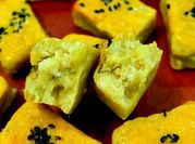 A picture of khoai lang nướng