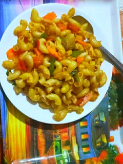 पास्ता (pasta recipe in hindi) रेसिपी मुख्य फोटो