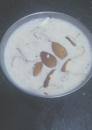 सेवई की खीर (sevai ki kheer recipe in Hindi) रेसिपी मुख्य फोटो