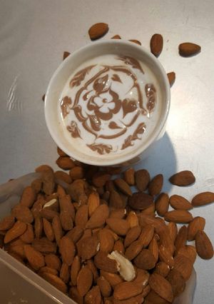 Hình của món Sữa hạnh nhân cacao.