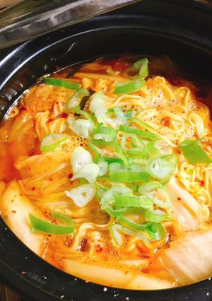 Hình của món Mì kim chi.