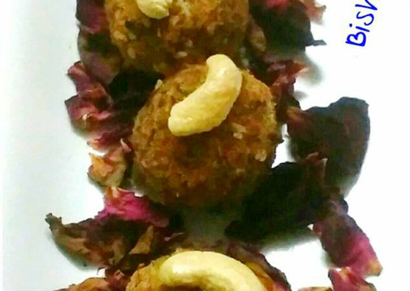 Coconut Gulkand Ladoos
