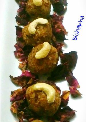 A picture of Coconut Gulkand Ladoos.