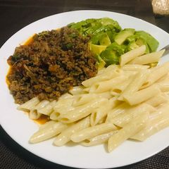 Pasta +mince meat stew A picture of Pasta +mince meat stew.