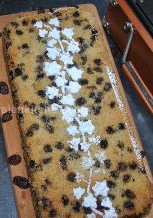 عکسی از دستور کیک کشمشی پرتقالی