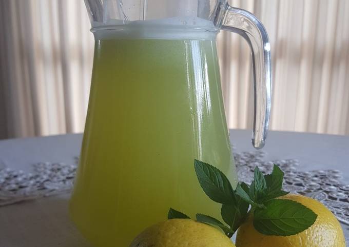 Limonada, jengibre y miel. #delantaldorado Receta de Ariel Tinaglini-  Cookpad
