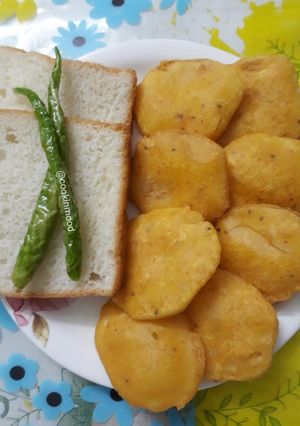 A picture of Potato Pakodas.