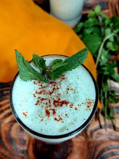 পুদিনা লস্যি (pudina lassi recipe in Bengali) রেসিপির প্রধান ছবি