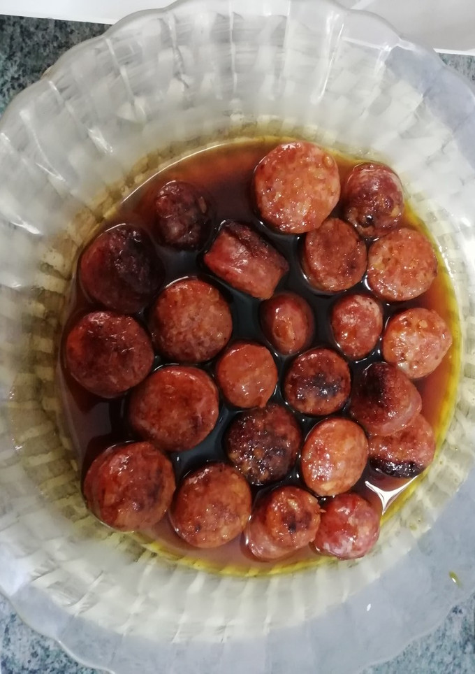 Una foto de Chorizo al vino blanco