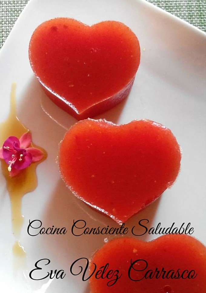 Una foto de Corazones de gelatina de sandía
