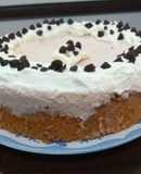 Torta de limón, con mousse de chocolate blanco y frutillas