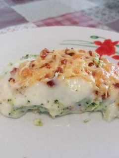 Una foto de 19.Pastel de Brócoli y patata con jamón y queso