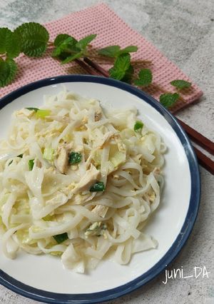 Foto resep 14. Kwetiau Kuah Ayam Suwir