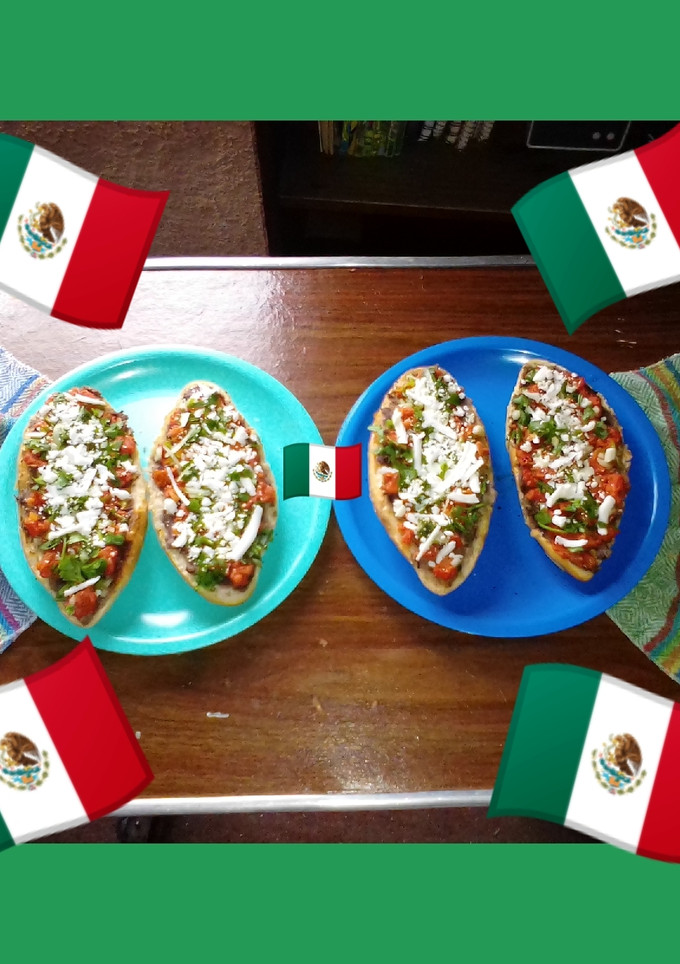 Una foto de 🇲🇽Molletes de Longaniza muy a la Mexicana 🇲🇽