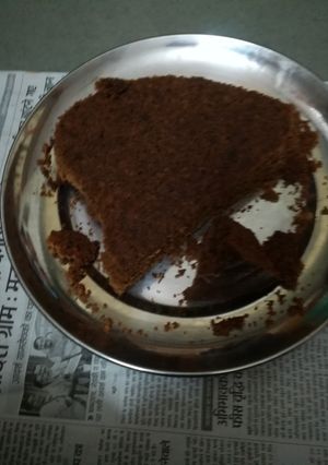 A picture of Bourbon biscuit cake.