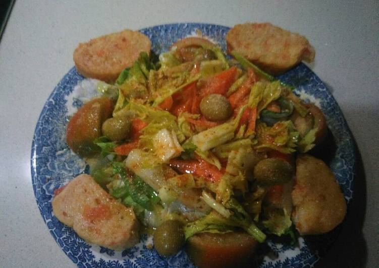 Ensalada apio y pan tomate