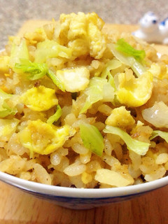 高麗菜鮪魚蛋炒飯 的食譜成品照片