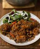 Rabo con moro y ensalada