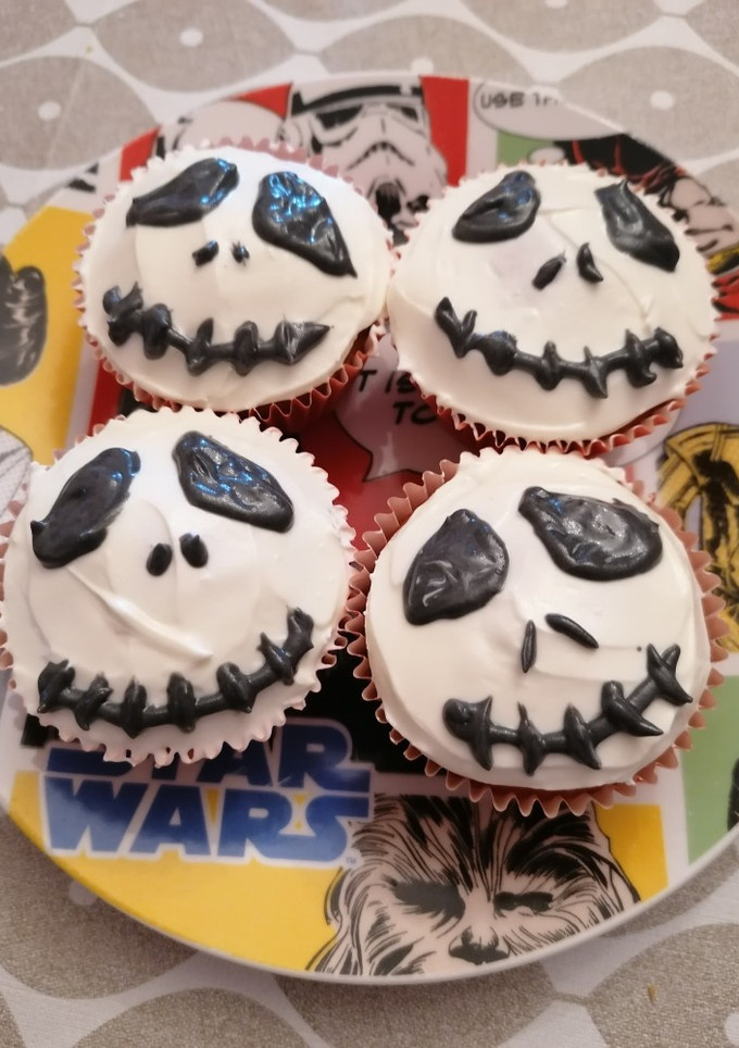 Una foto de Cupcakes de Halloween Jack Skellington