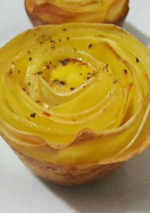 Una foto de Milhojas de papa San Valentín