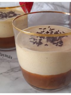 Una foto de Crema de plátano con licor de chocolate